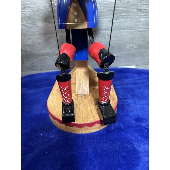 VTG 2001 Holiday Creations Living Nutcracker Marionette Christmas 22” Music Work - Picture 9 of 16